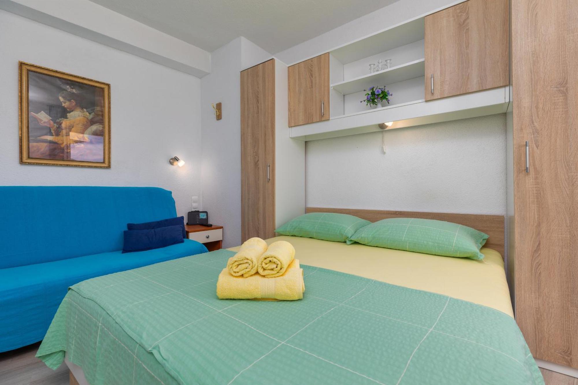 Apartments By The Sea Drasnice, Makarska - 6697 エクステリア 写真